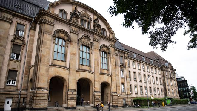  Ein Kripo-Mann wurde zu drei Jahren Haft verurteilt. Das Urteil ist noch nicht rechtskräftig. (Symbolfoto)