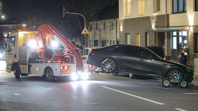 Kriminalität: Autofahrer flieht vor Polizei, um Haftbefehl zu entgehen