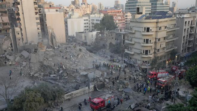 Luftangriffe im Libanon: Ein israelischer Luftangriff hat in der libanesischen Hauptstadt ein mehrstöckiges Gebäude dem Erdboden gleichgemacht.