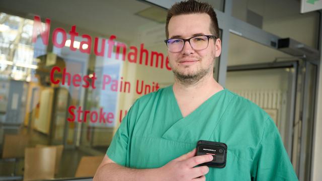 Pilotprojekt: Wegen Übergriffen: Klinik testet Bodycams in der Notaufnahme