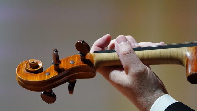 Menschen mit Demenz: Musik weckt Erinnerungen – Demenzkranke blühen auf