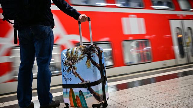 Internationale Bahnfahrten: Neue Bahn-Direktverbindung Berlin-Amsterdam gestartet