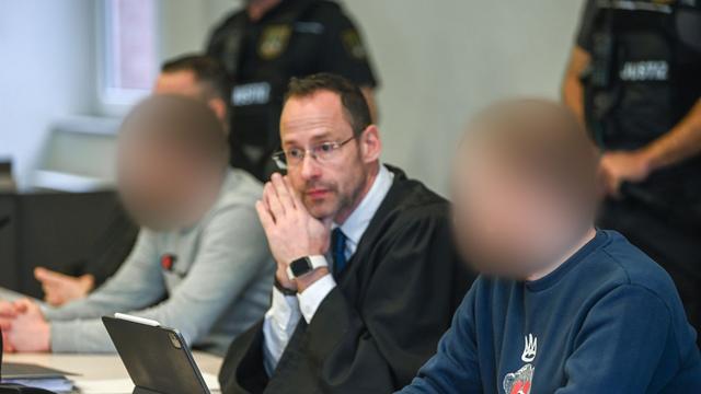 Kriminalität: Brände gelegt und Geld verdient? Zwei Fotografen vor Gericht