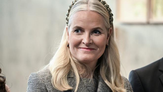  Norwegens Kronprinzessin Mette-Marit leidet unter Lungenfibrose.