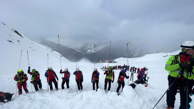  Mehr als 60 Rettungskräfte waren bei der Suche im Einsatz.