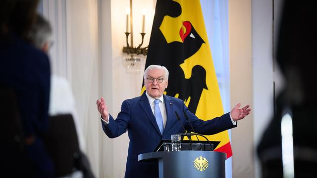 Steinmeier besucht Märzgefallenen-Friedhof an Demokratietag