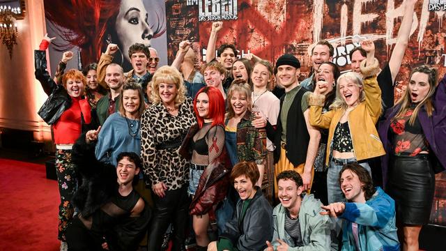 Berliner Musical-Premiere erinnert an wilde 90er-Jahre