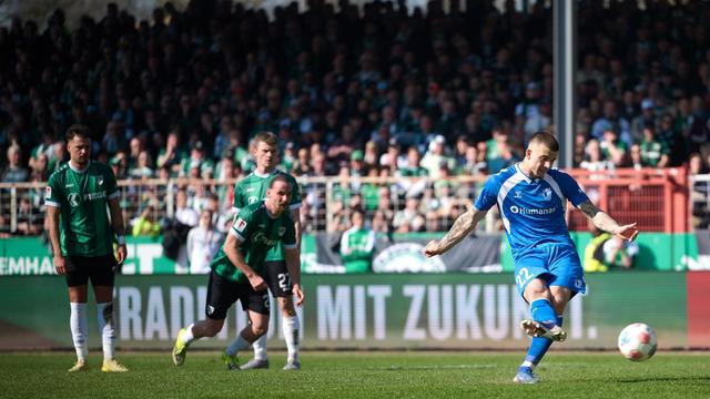 Fußball: Doppelter Zukowski bringt Magdeburg auf Siegkurs