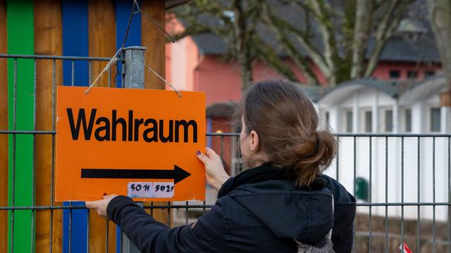 Landtagswahl: Landtagswahl: Rund 50 Prozent Wahlbeteiligung bis zum Mittag