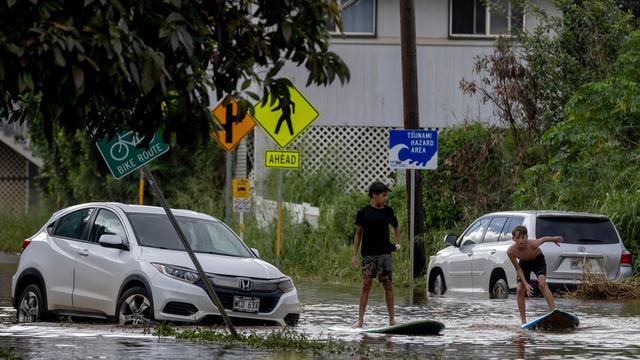 Sturzflut-Warnungen nach heftigen Regenfällen in Hawaii