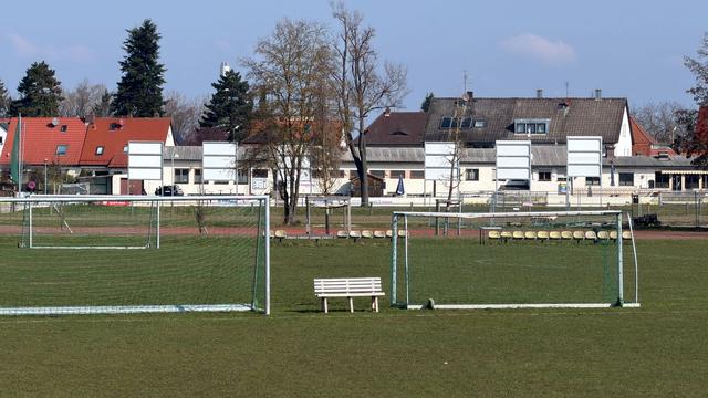 Unglück auf Sportplatz: Trauer nach tödlichem Fußballtor-Unfall