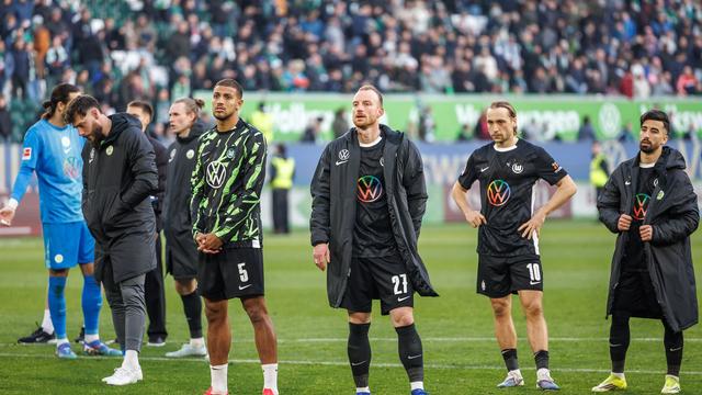 Fußball-Bundesliga: Wolfsburg-Abstieg naht: Aufrappeln, aufstehen, ranrobben