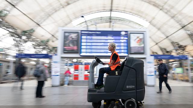 Programm für mehr Sauberkeit: Deutsche Bahn startet Frühjahrsputz an 1.400 Bahnhöfen