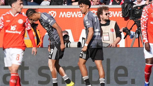 Fußball-Bundesliga: Eintracht-Trio verletzt - Bahoya und Collins fallen aus