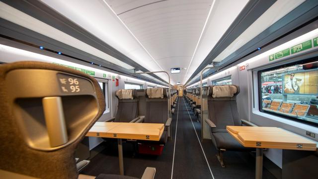 Bei Erfurt: Fahrgast pinkelt in ICE-Abteil