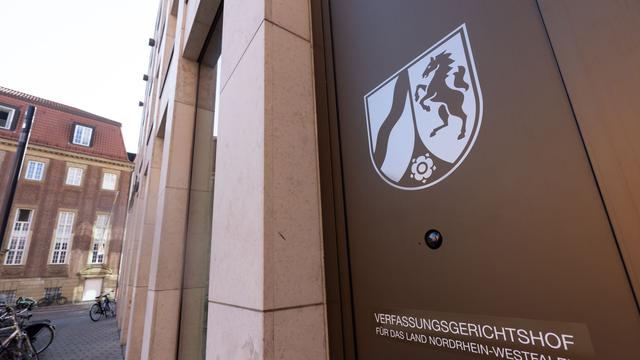 Verfassung: Gericht prüft Milliarden-Kredit für Kriegsfolgen in NRW