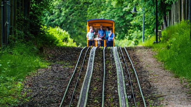 Tourismus: Schrägstes Wahrzeichen von Wiesbaden startet in die Saison