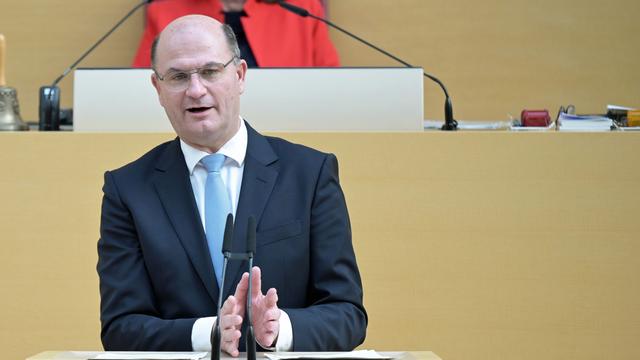 Bayerischer Landtag: Füracker: Mehr als 2.000 Arbeitsplätze aufs Land verlagert