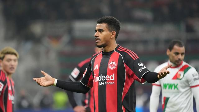 Eintracht Frankfurt: Fußballer Knauff spricht erstmals über Bauch-OP