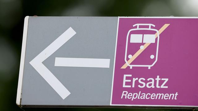 Regionalbahnen in Sachsen: Wo Reisende demnächst von Zug auf Bus umsteigen müssen