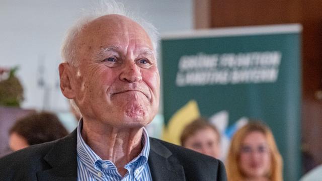 Regierungskoalition: Ex-CSU-Chef Huber wirft Söder fehlenden Mannschaftsgeist vor