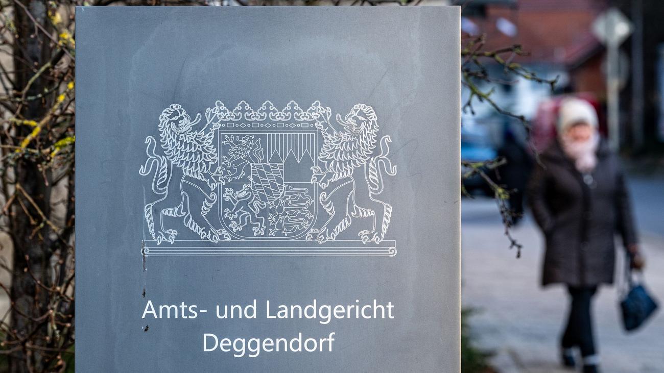 Prozesse: Qualvoller Tod - Frau soll Lebensgefährten vergiftet haben