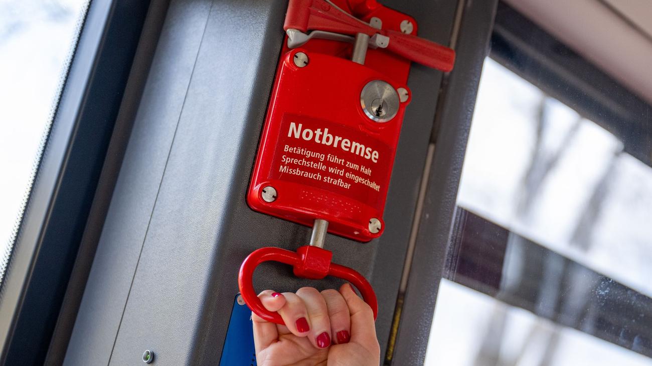 Berliner Nahverkehr: BVG: Sprechanlage und Notbremse helfen bei Gefahr