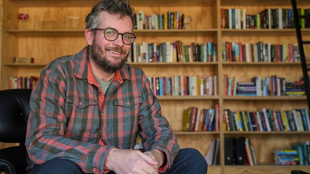 Bücher: Erfolgsautor John Green schreibt ersten Roman für Erwachsene
