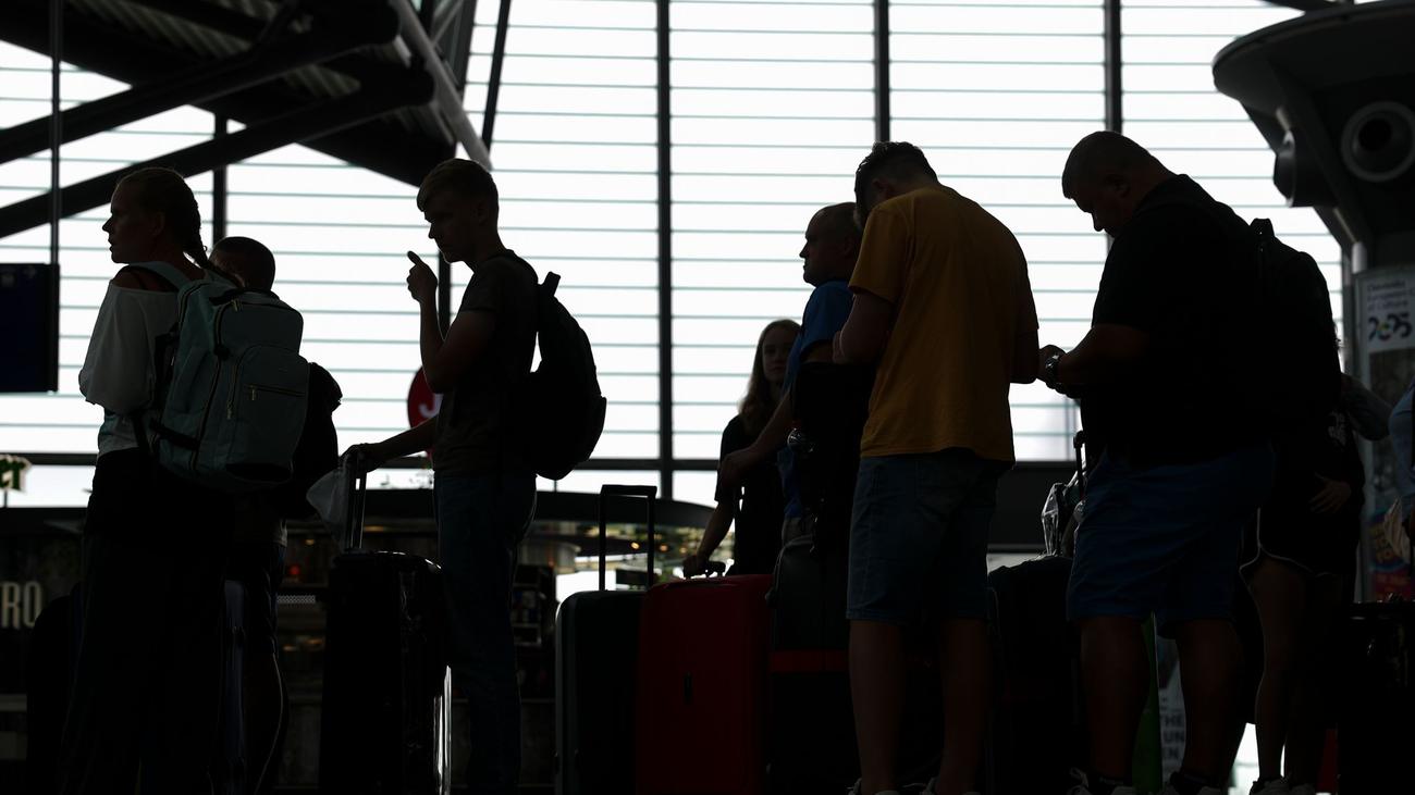 Urlaub: Ferienstart: 86 Flüge ab Leipzig/Halle und Dresden geplant