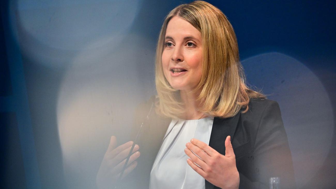 Gegen Ödnis im Stadtzentrum: Neue Wohnungen in leeren Büros: Bund startet Förderprogramm