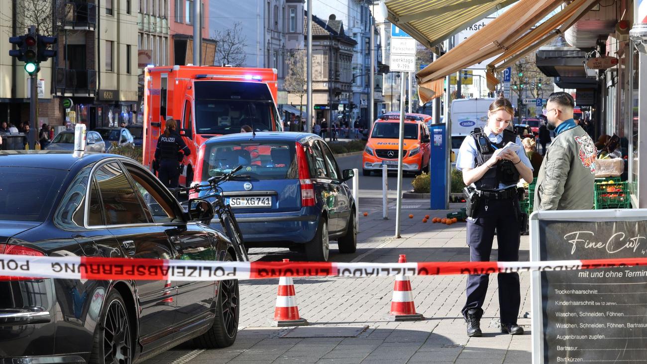 Großeinsatz: Streit in Solingen: Zwei Männer durch Stiche verletzt