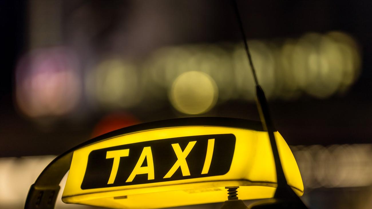 Schwerin: Taxi-Protest für bessere Bezahlung von Krankenfahrten