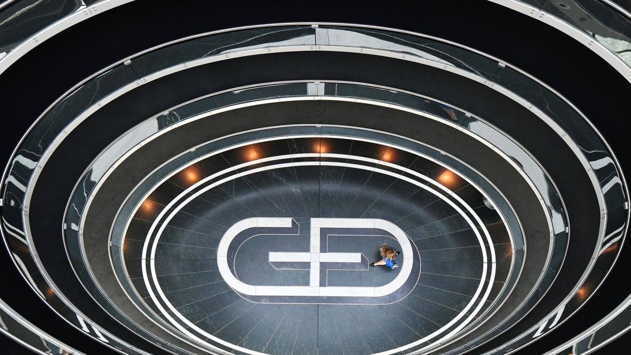 Sicherheitstechnik und Bargeld: Giesecke+Devrient: Krisen bringen Rekordaufträge