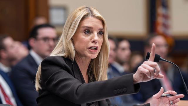 Bild: US-Regierung: Nächster Abgang im Kabinett: Trump setzt Justizministerin ab