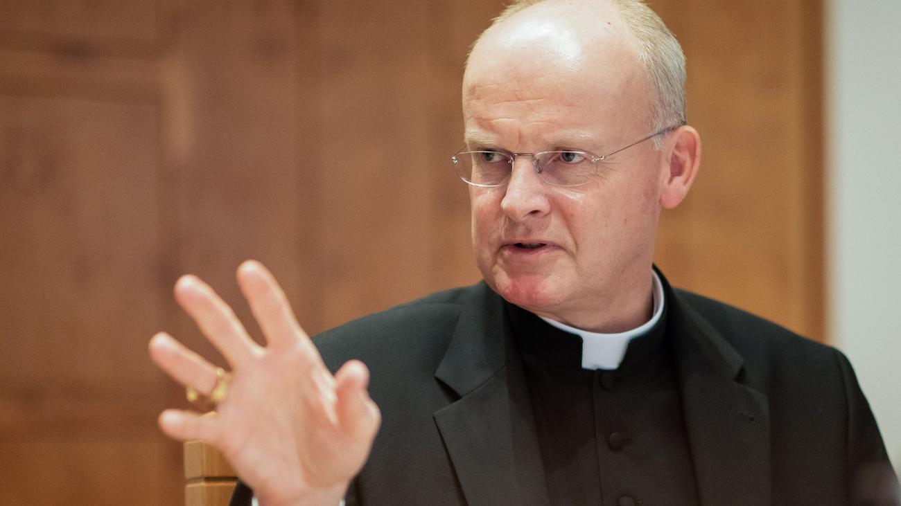 Karfreitagspredigt: Bischof sieht illiberale Demokratien auf dem Vormarsch