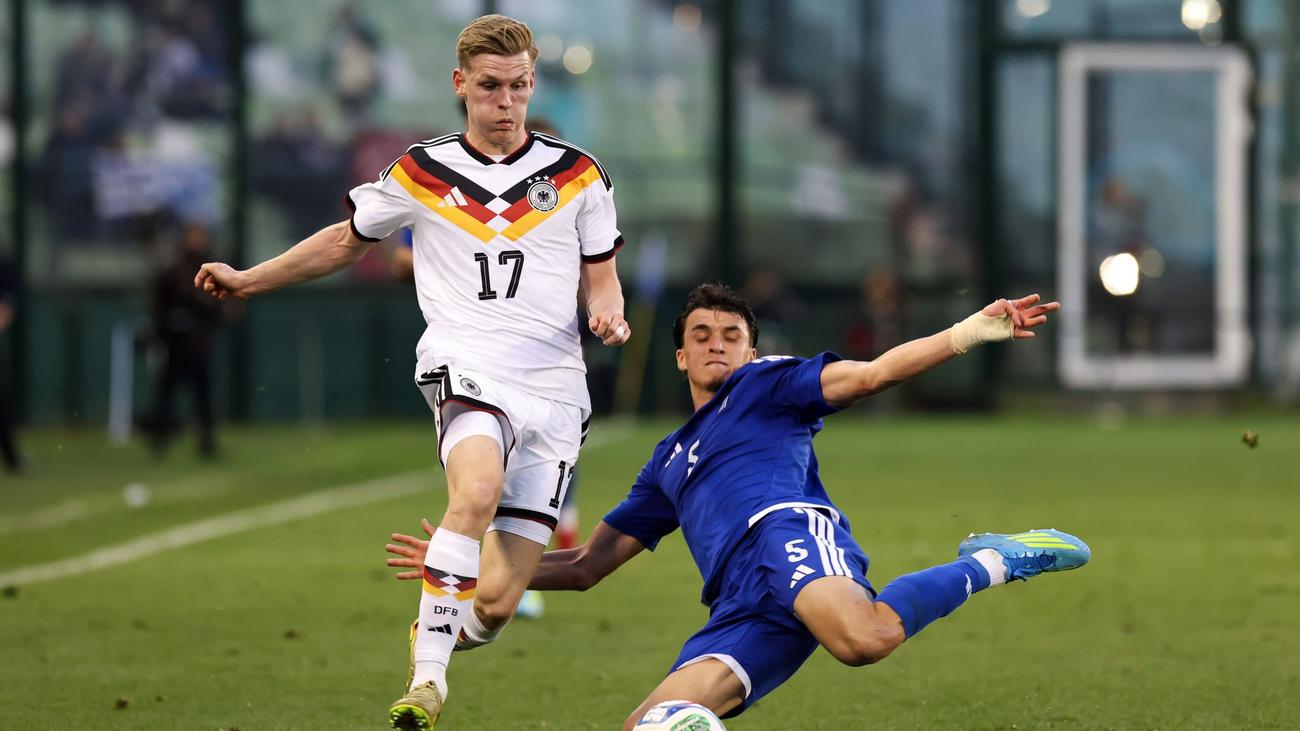 Fußball-Bundesliga: Kade hat den "Push": Baums starke FCA-Option für Hamburg