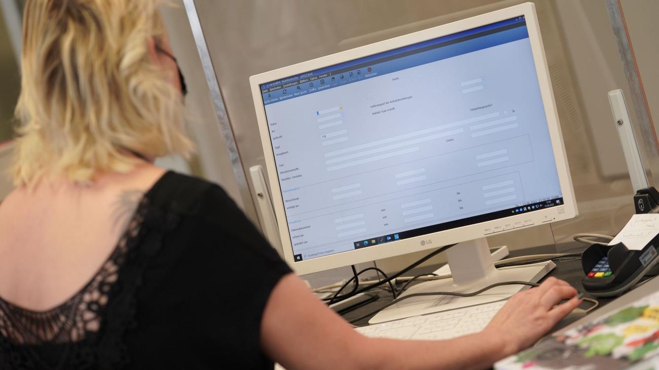 Berliner Verwaltung: Umstellung auf E-Akte läuft schleppend