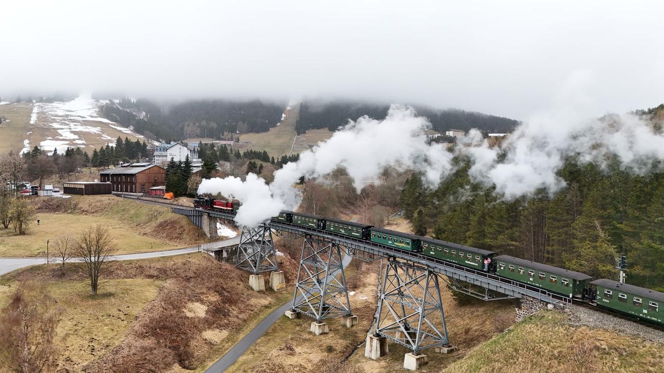 Schmalspurbahn: Fichtelbergbahn fährt mit Sonderzügen zu Ostern