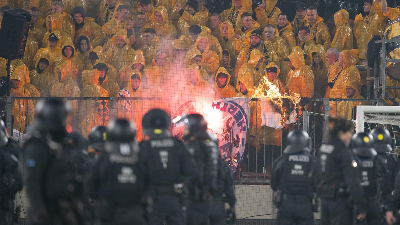 2. Fußball-Bundesliga: Dynamo vor Aufarbeitung: "Absoluter Schlag ins Kontor"