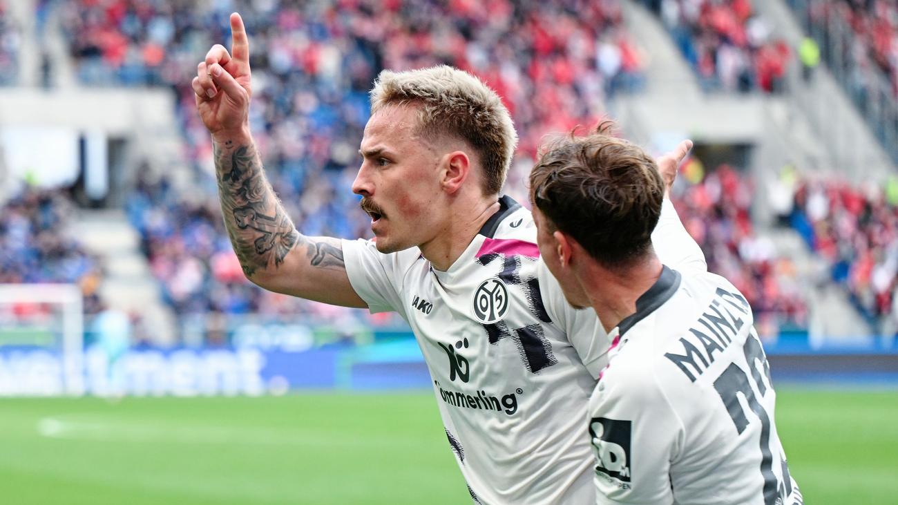 Fußball-Bundesliga: Mainzer Tietz mit Glücksbringer: Auftritt wie gemalt