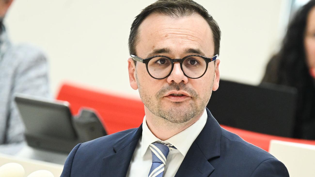 Mehr Befugnisse: Redmann will neues Polizeigesetz in diesem Jahr vorlegen