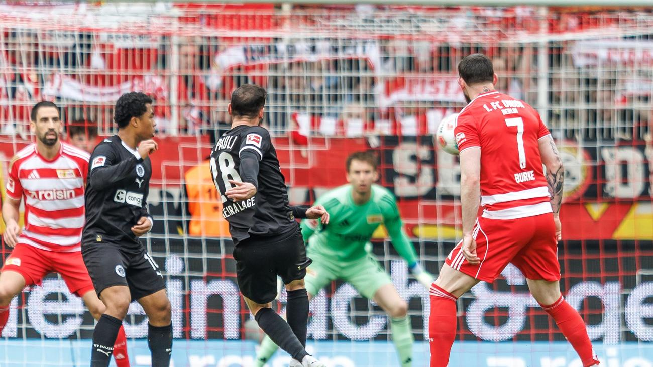 Fußball-Bundesliga: Traumtor reicht nicht: Union hält Pauli mit 1:1 auf Distanz