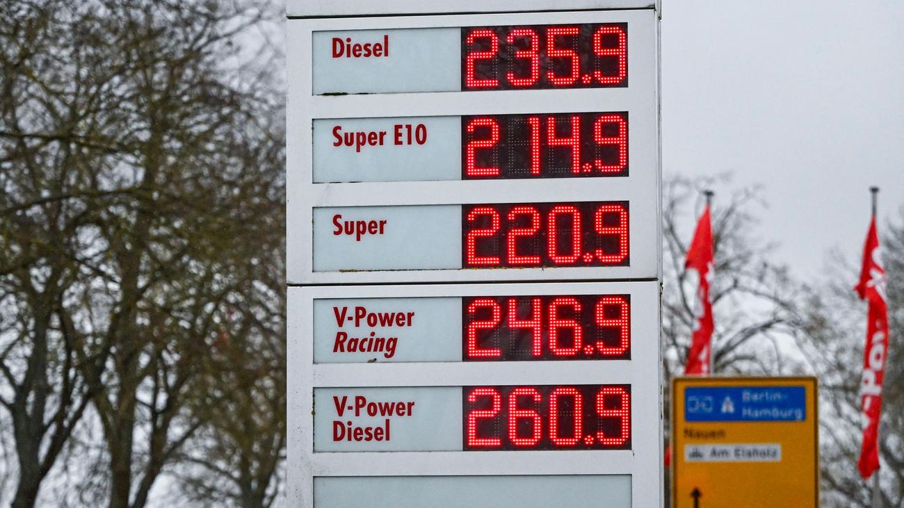 Preisexplosion bei Sprit: CDU-Politiker widerspricht Wirtschaftsministerin Reiche