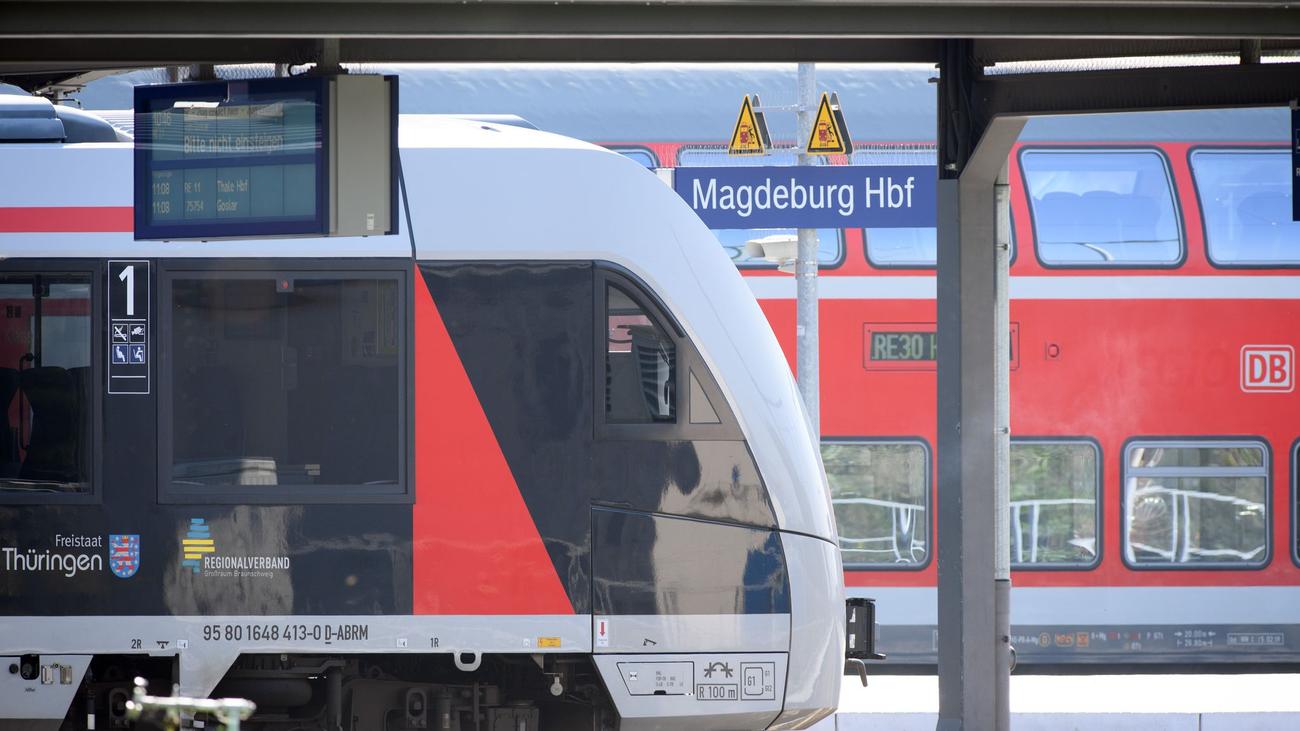 Kriminalität: Schwarzfahrer beleidigt und verfolgt Zugbegleiter