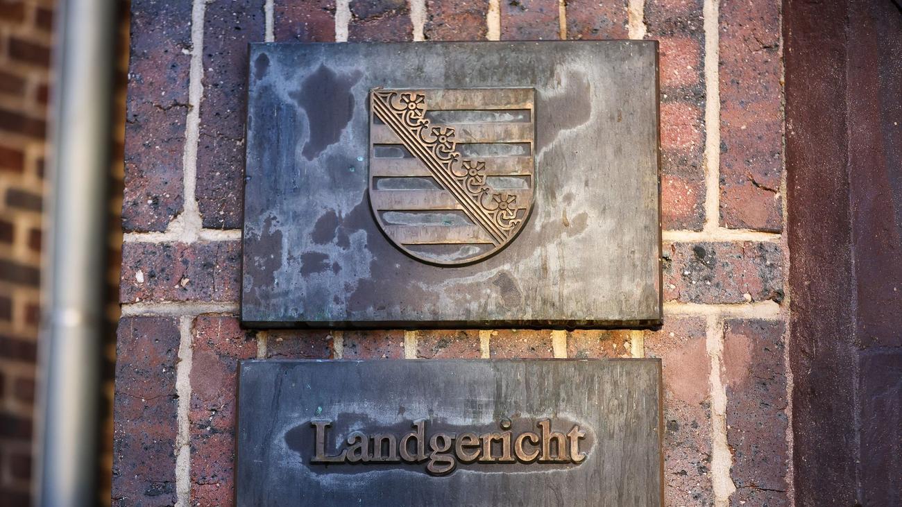 Landgericht Chemnitz: Ehefrau mit Fleischerbeil getötet? – Prozessauftakt