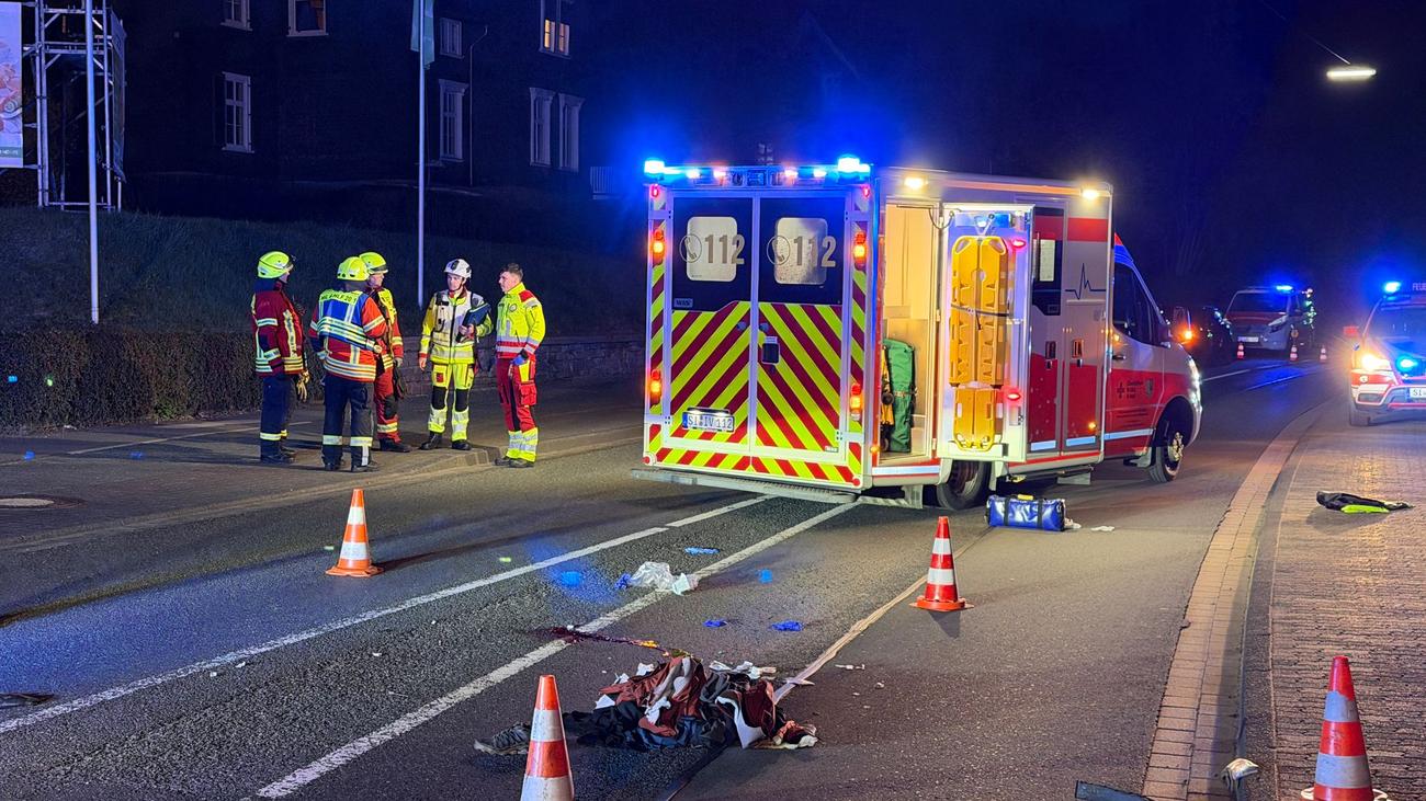 Unfallflucht: Mann liegt auf der Straße - angefahren und tödlich verletzt