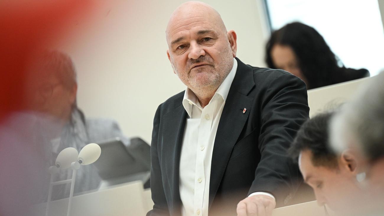 Kommunen: Minister lässt erneute Ausbaubeiträge für Brandenburg offen