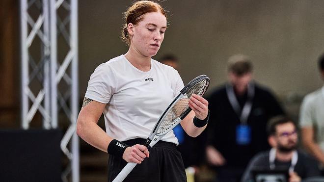 Billie Jean King Cup: Noma Noha Akugue hat ihr Auftaktduell im Billie Jean King Cup gewonnen.