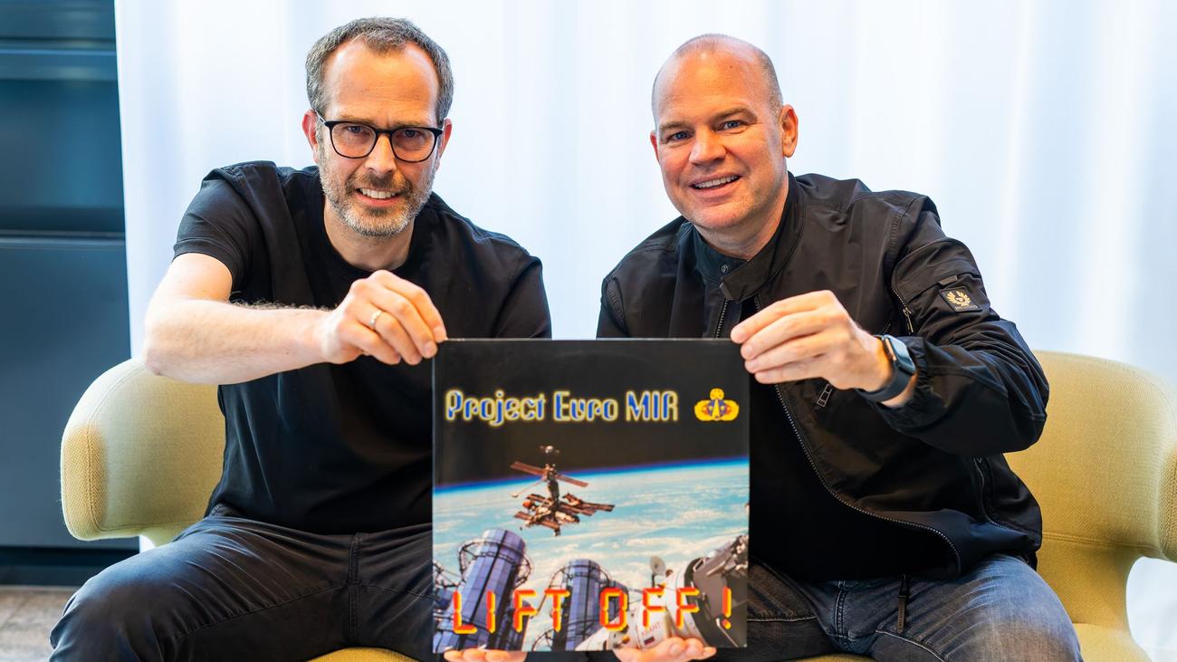 Beliebte Achterbahn: "Dü-di-de-dü": Das sind die Erfinder des "Euro-Mir"-Songs