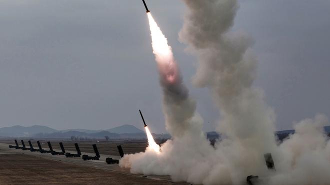 Raketentest: Nordkorea hat erneut mehrere Raketen getestet. (Archivbild)